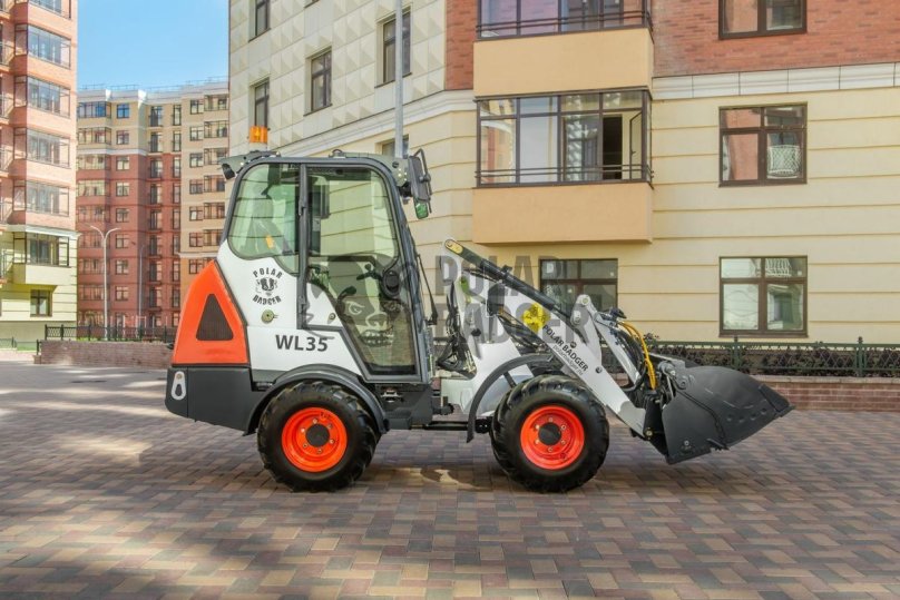 Погрузчик Polar Badger