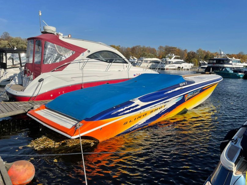 Катер Hustler 388