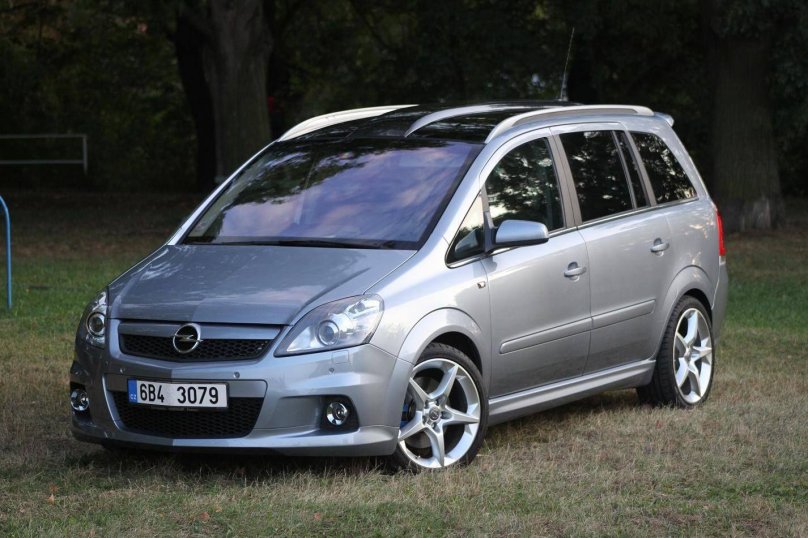 Opel Zafira 2005 Tuning