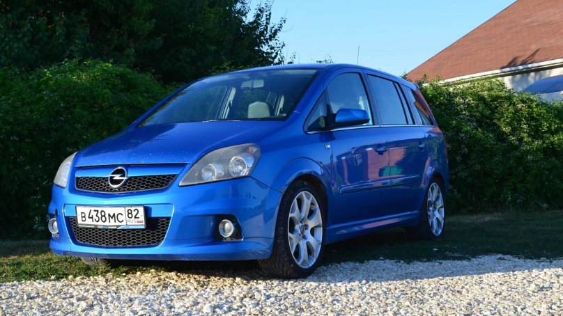 Opel Zafira 2 OPC