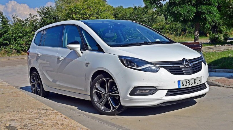 Опель Зафира 2022