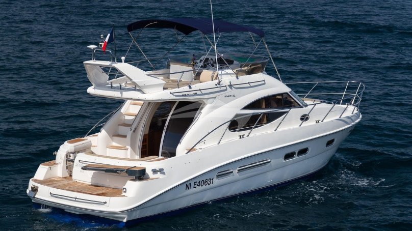 Яхта Sealine f37