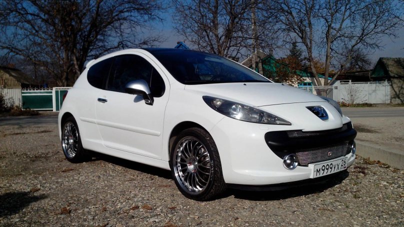 Peugeot 207 r17