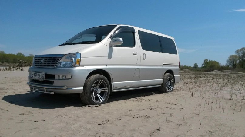 Тойота Hiace Regius