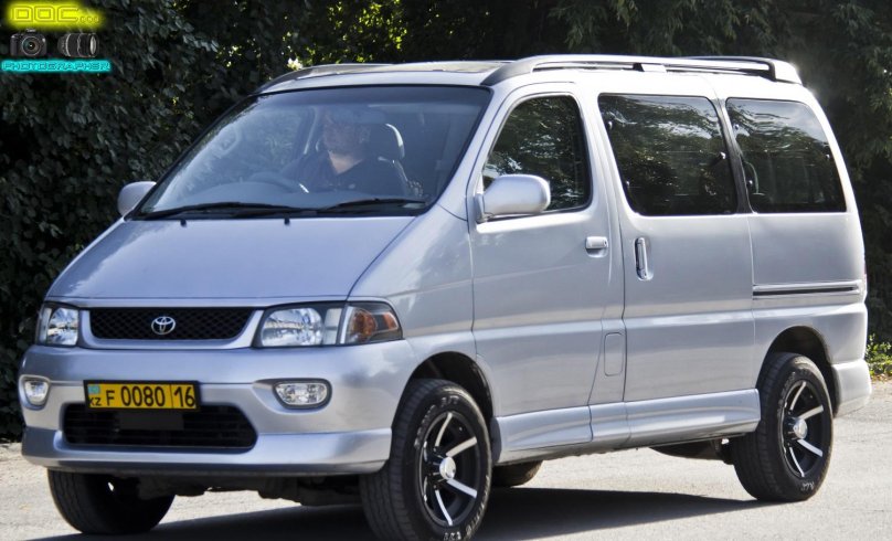 Toyota Хайс Региус