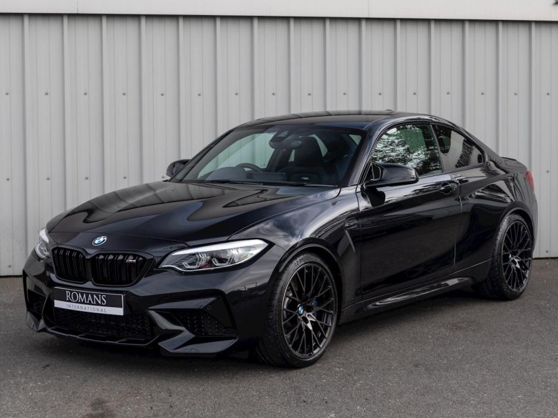 BMW m2 Competition черная