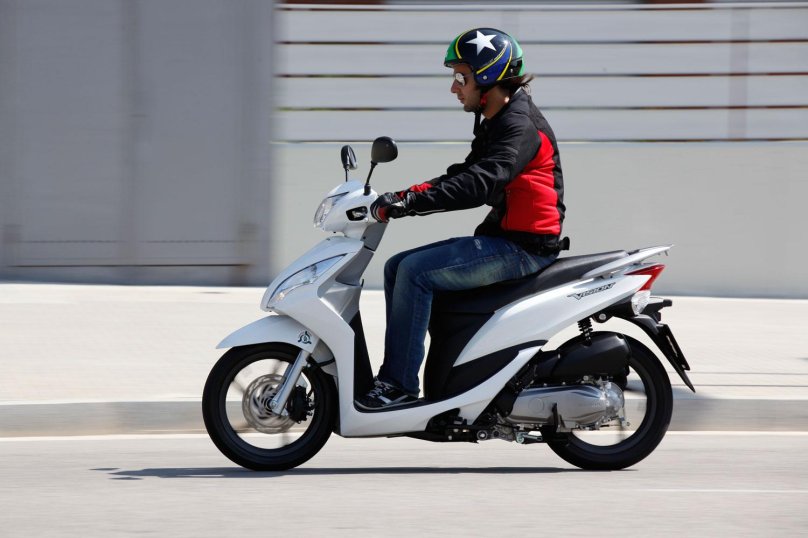 Хонда ВИЗИОН 110 скутер