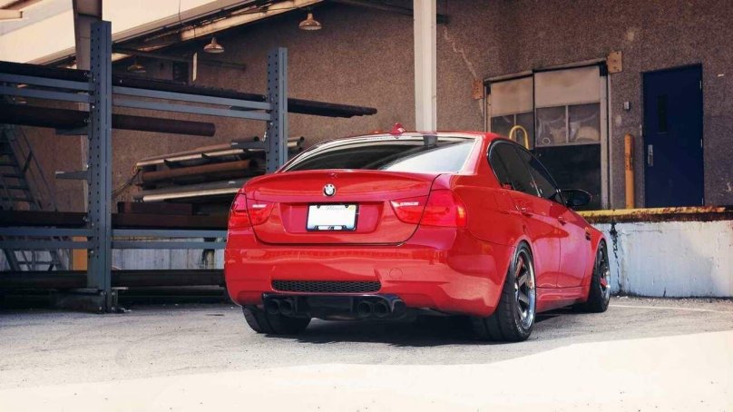 BMW e90 Red