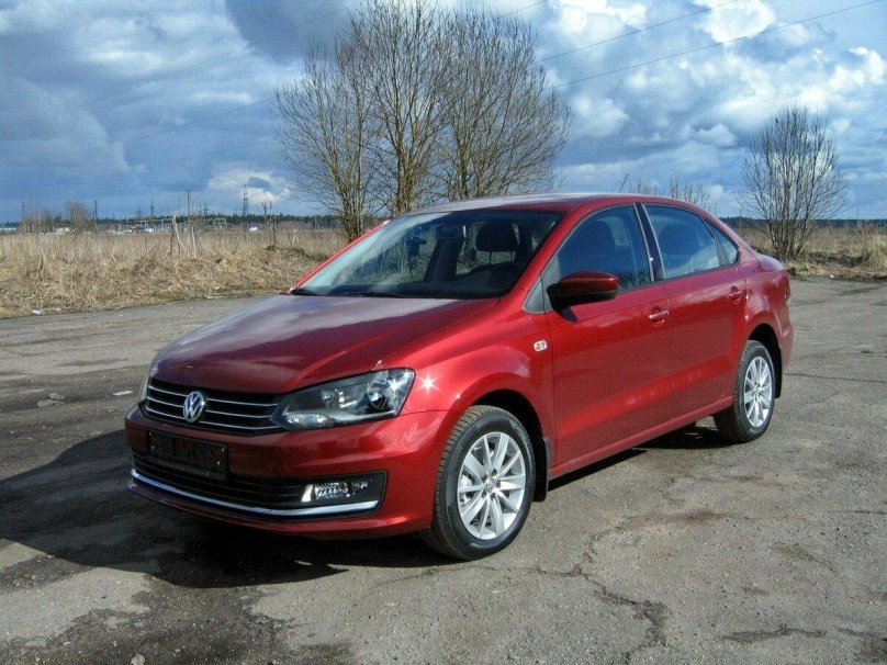 Volkswagen Polo 2021 красный