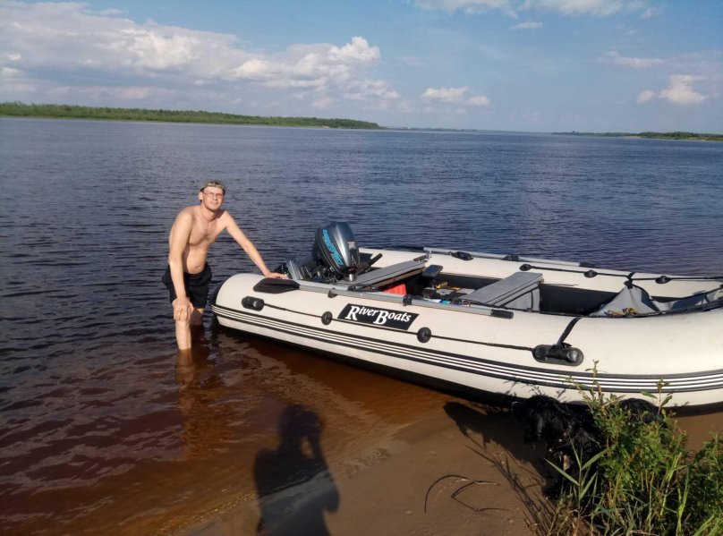 Лодка Riverboats 370