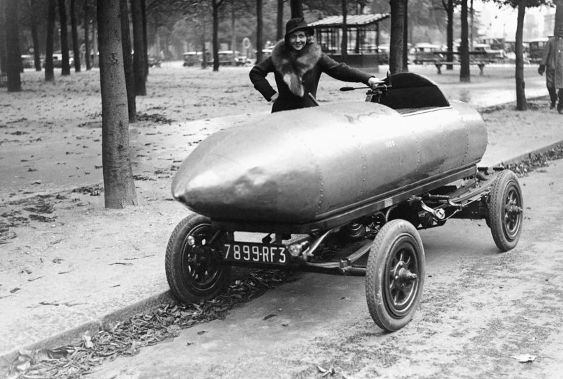 Электромобиль la jamais contente