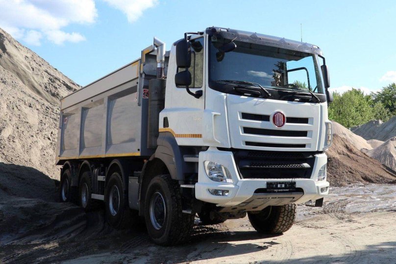 Самосвал Татра т158