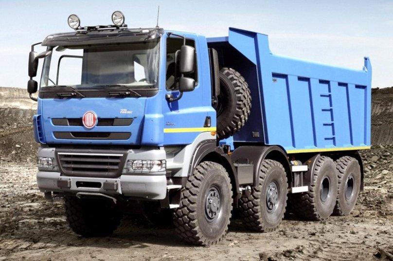 Татра Феникс 8х8 самосвал