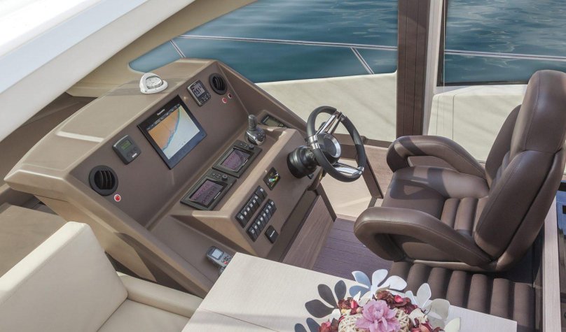 Cranchi Pelican 32 салон