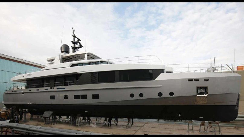 Яхта Адмирал