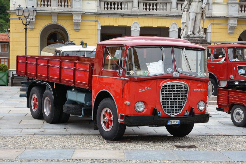 Lancia Esatau Trucks