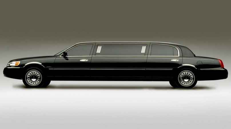 Габариты лимузина Линкольн Таун кар