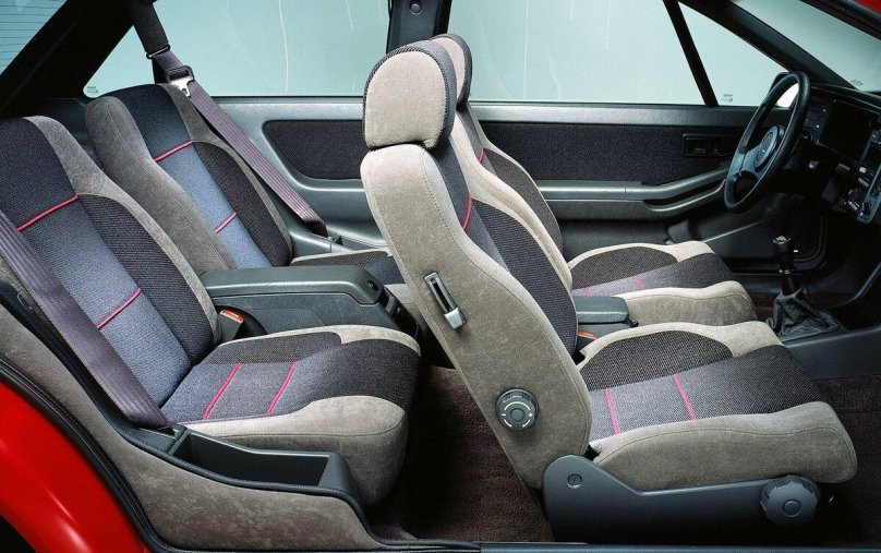 Вольво 480 салон