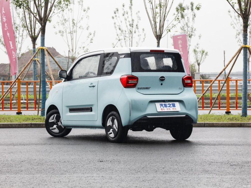 Китайская машина BAIC