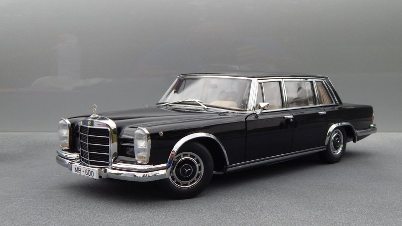 Mercedes-Benz 600 w100