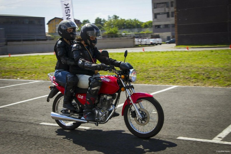 Мотоцикл m1nsk d4 125