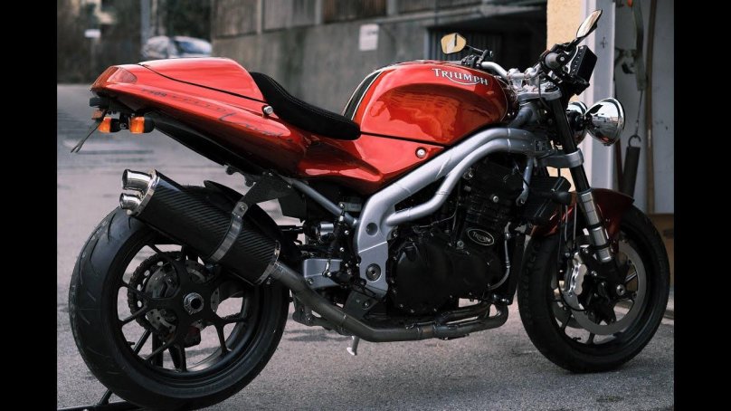 Triumph Speed Triple 955