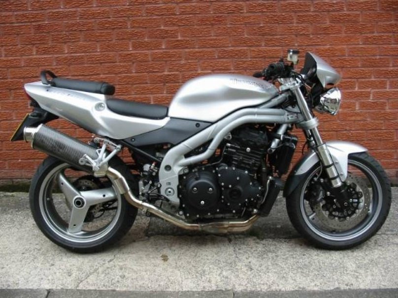 Speed Triple 2004