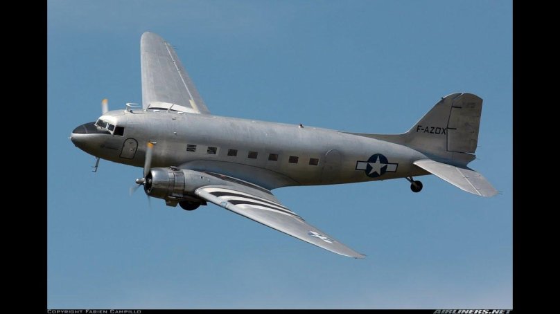Самолет Douglas DC-3