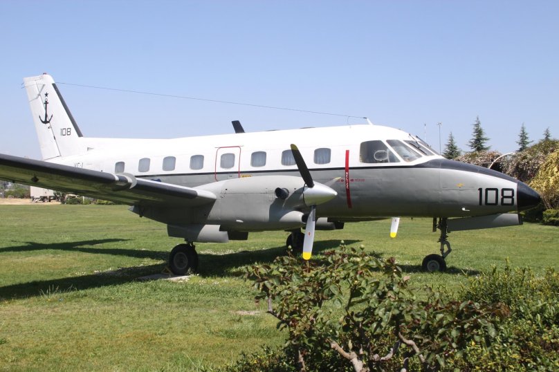 Embraer EMB 110 Bandeirante салон