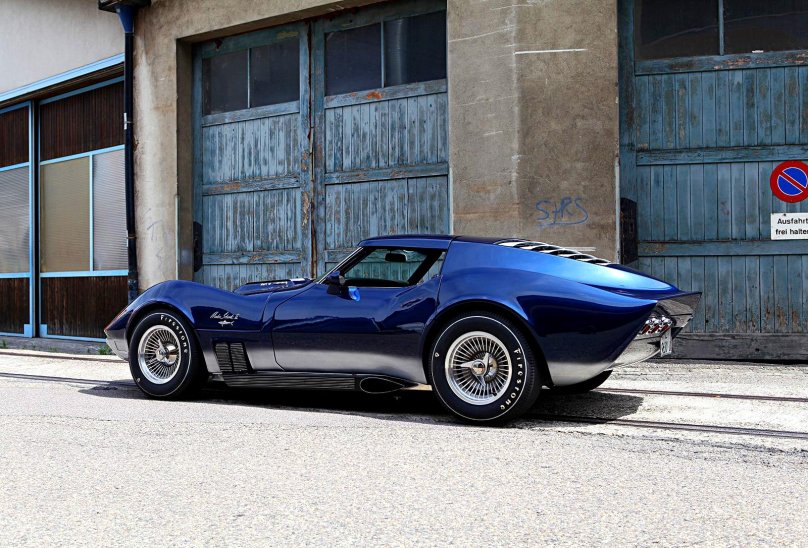 Корвет Стингрей мако Шарк