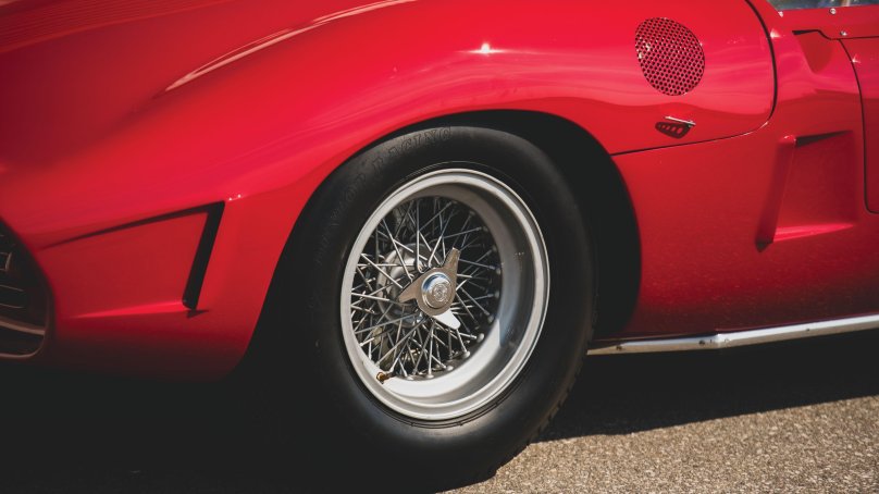 Ferrari колесо