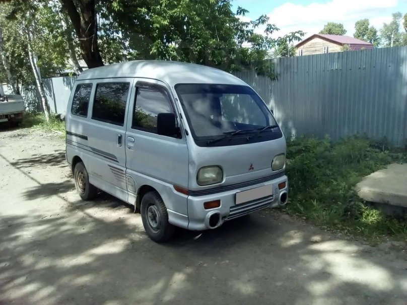 Митсубиси Браво