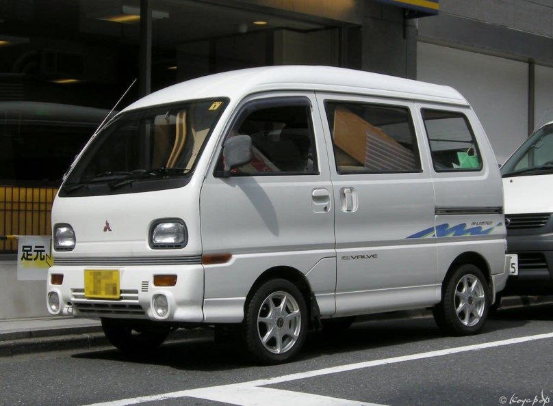 Mitsubishi Minicab Bravo