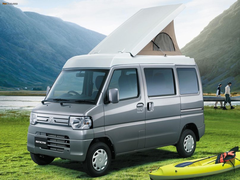 Mitsubishi Minicab 2011