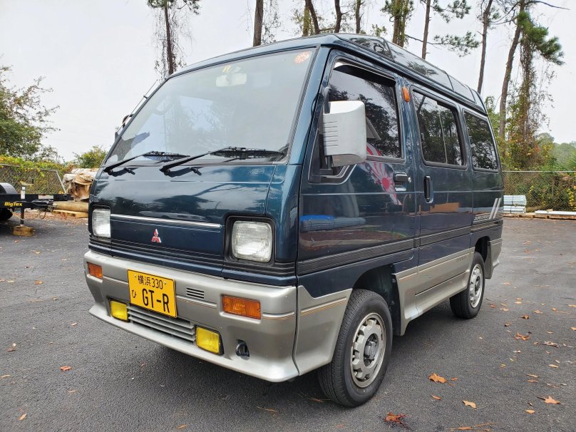 Mitsubishi Minicab Bravo