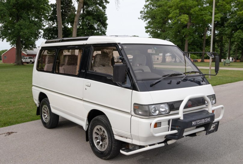 Mitsubishi Delica 4wd