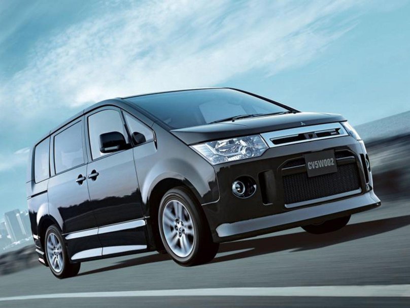 Митсубиси фургон