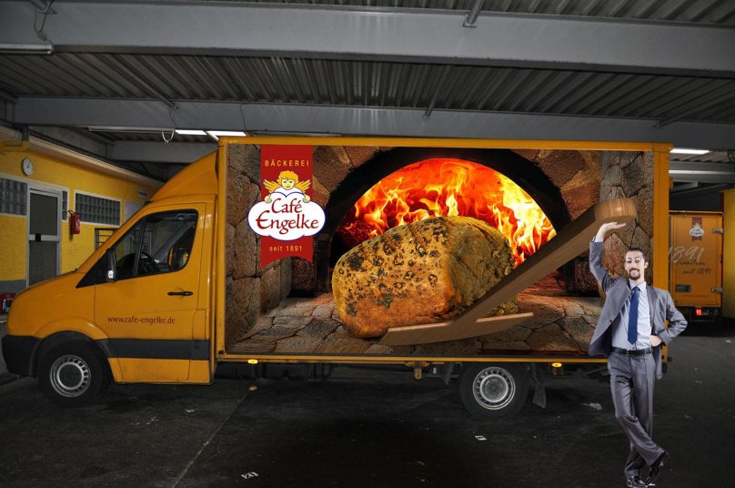 Креативная реклама на машине