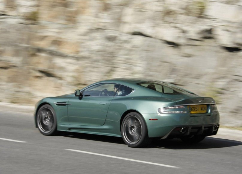 Астон Мартин ДБС 2008