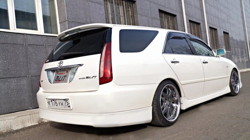 Тойота Марк 2 Блит универсал