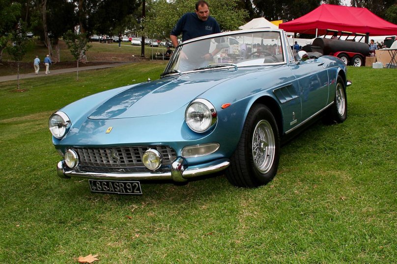 Ferrari 275 GTS