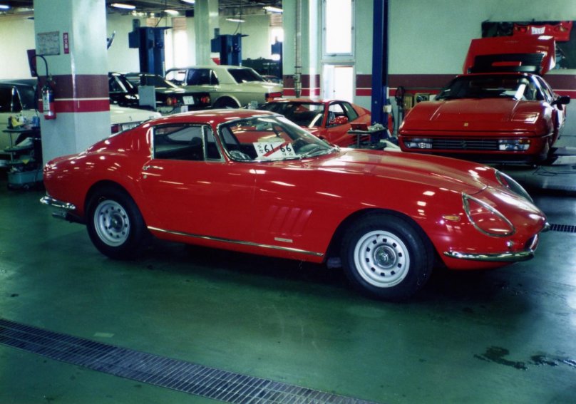 Монетка 1964 Ferrari 275 GTB