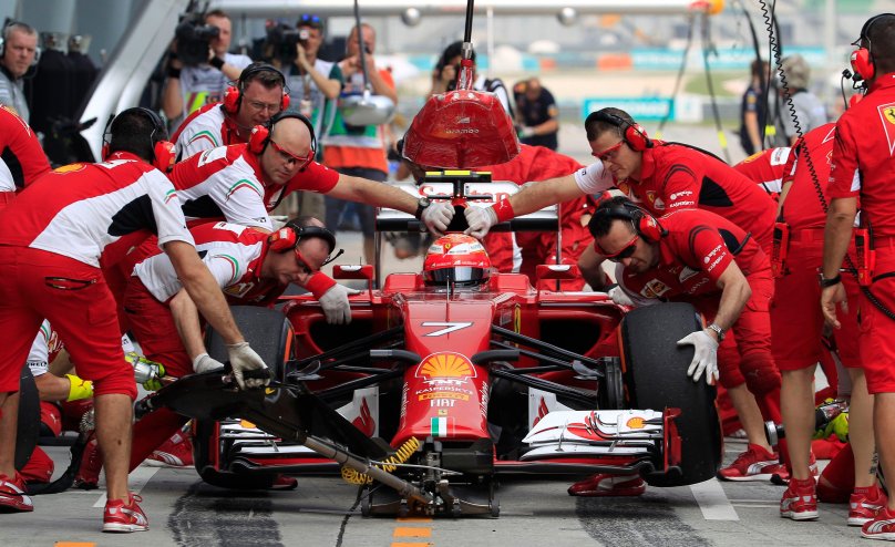 Формула 1 пит стоп