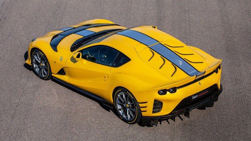 Ferrari 812 2022