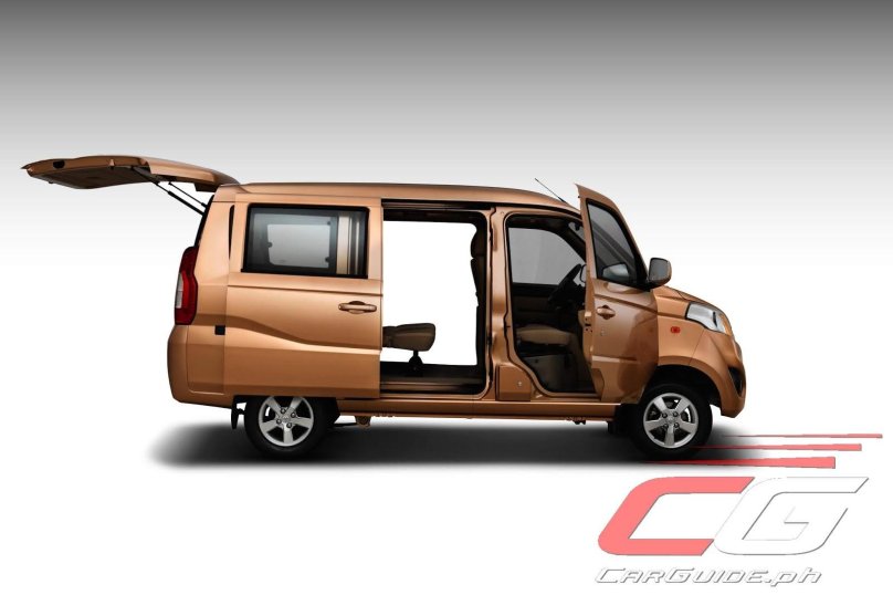 Foton Minivan