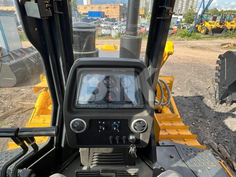 Бульдозер d16-5 Beezone