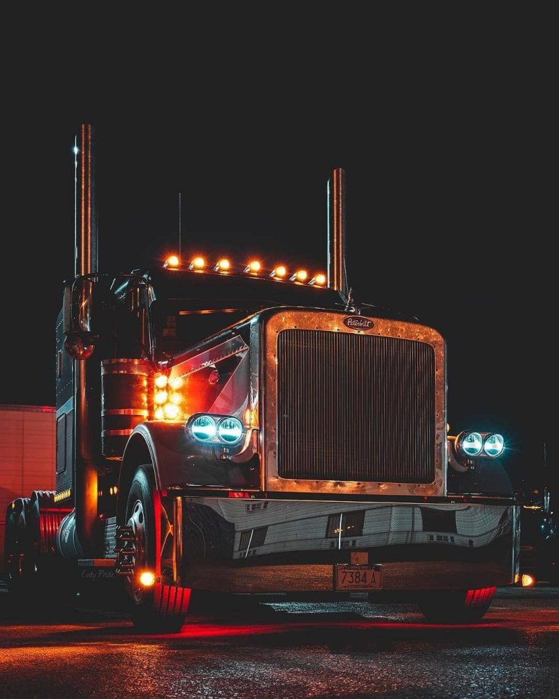 Петербилт 379