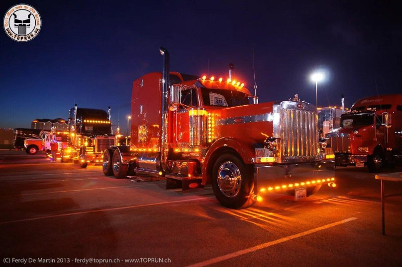Американский грузовик Peterbilt