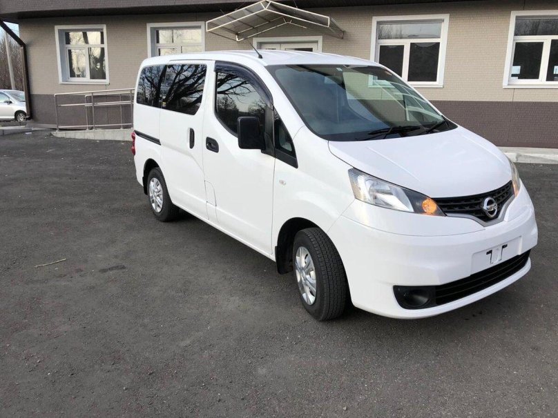 Nissan nv200 белый