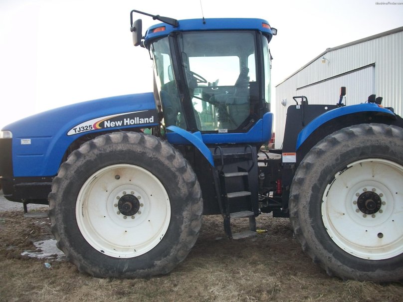 Трактор New Holland tj530